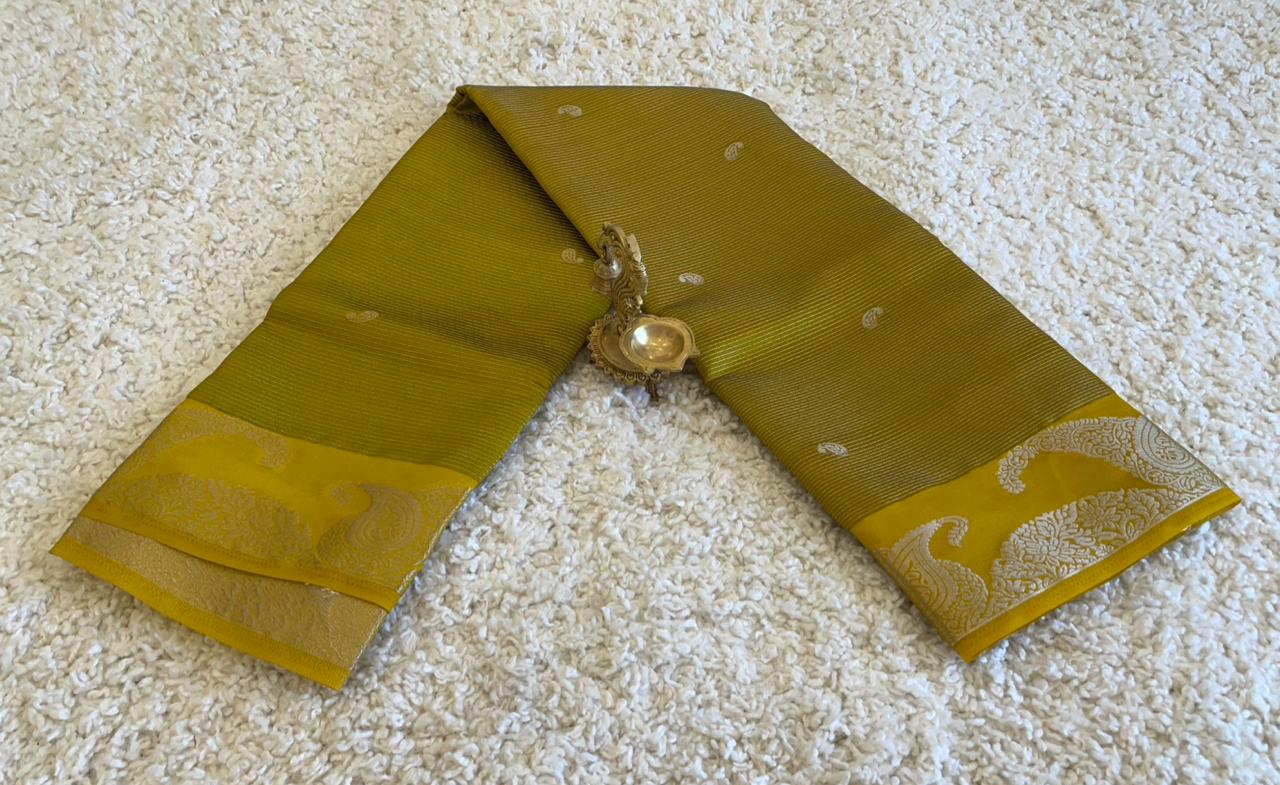 Semi Banarasi, ₹1699
